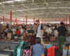 Beijing_antiquemarket_082002.JPG (107545 bytes)