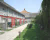 VillaEstateBeijingHutong_082002.JPG (83188 bytes)